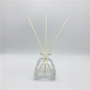 Ratanové tyčinky s difúzorom